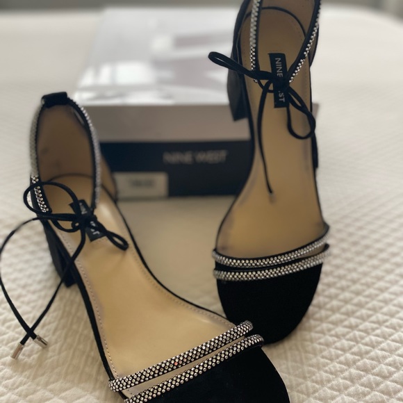 Nine West women’s Keiko block heel sandals, size 9M in black - Picture 4 of 5